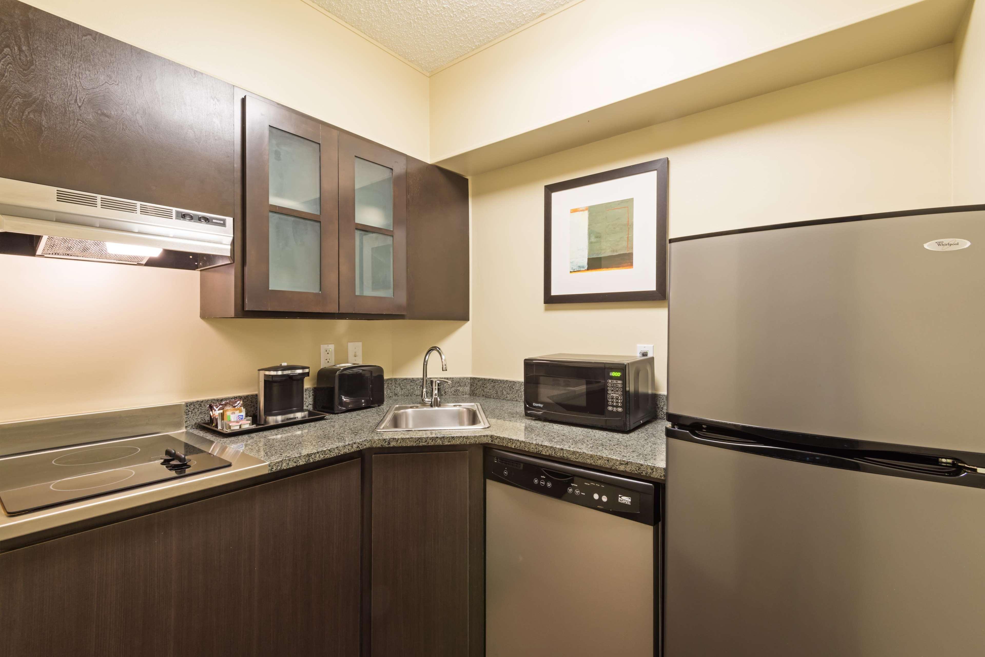 Doubletree Suites By Hilton Austin Downtown Capitol Exterior foto