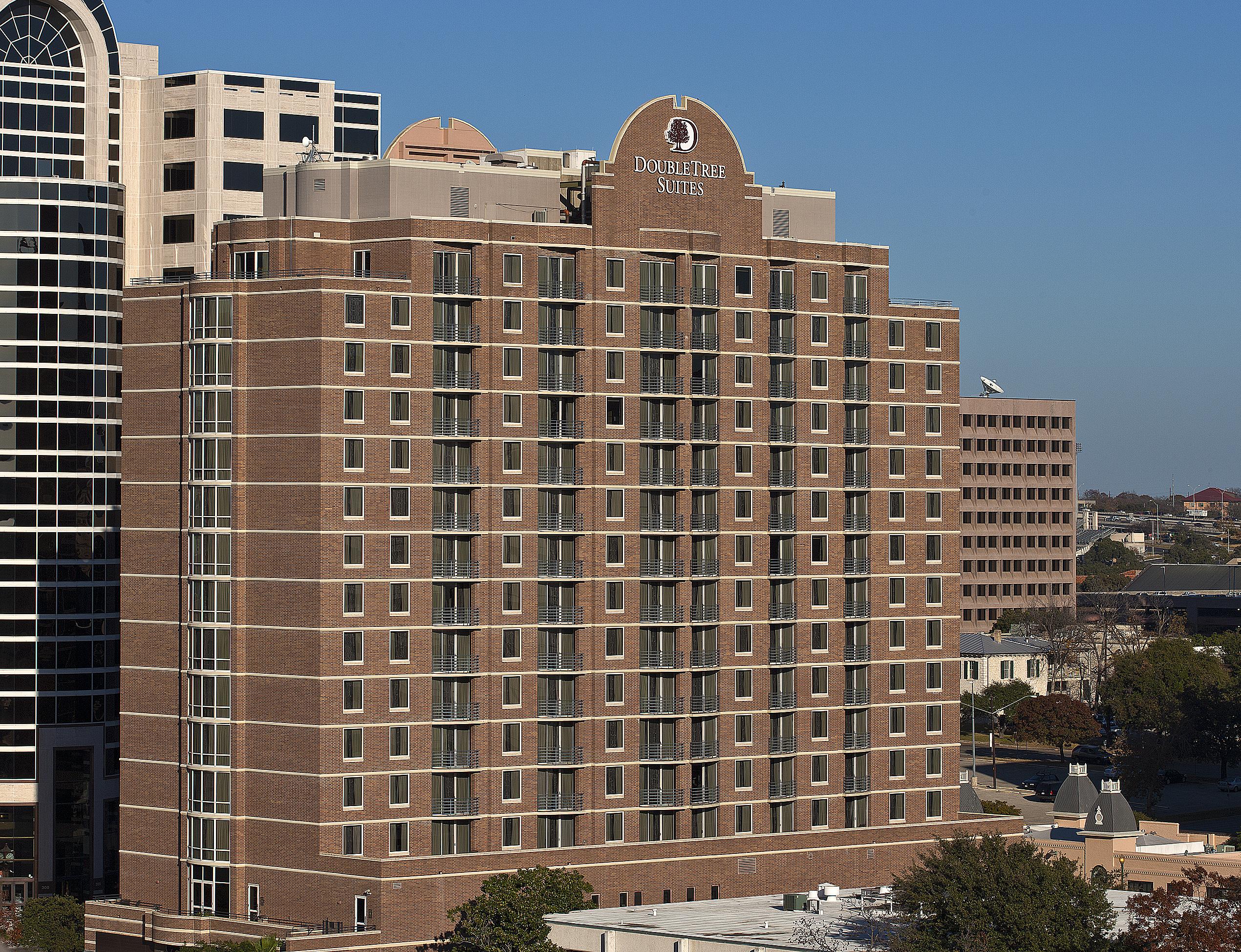 Doubletree Suites By Hilton Austin Downtown Capitol Exterior foto