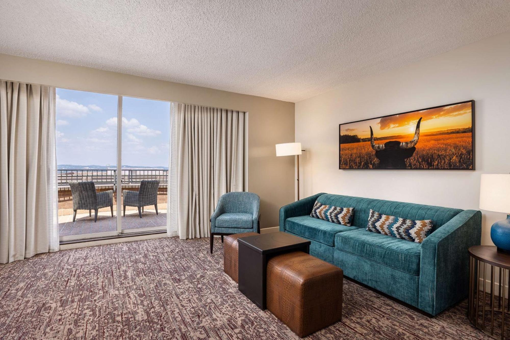 Doubletree Suites By Hilton Austin Downtown Capitol Exterior foto