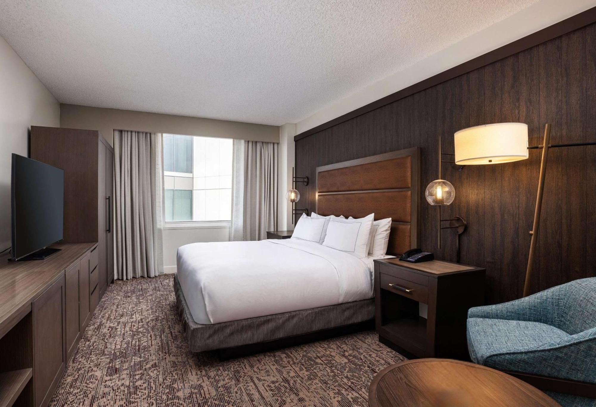 Doubletree Suites By Hilton Austin Downtown Capitol Exterior foto