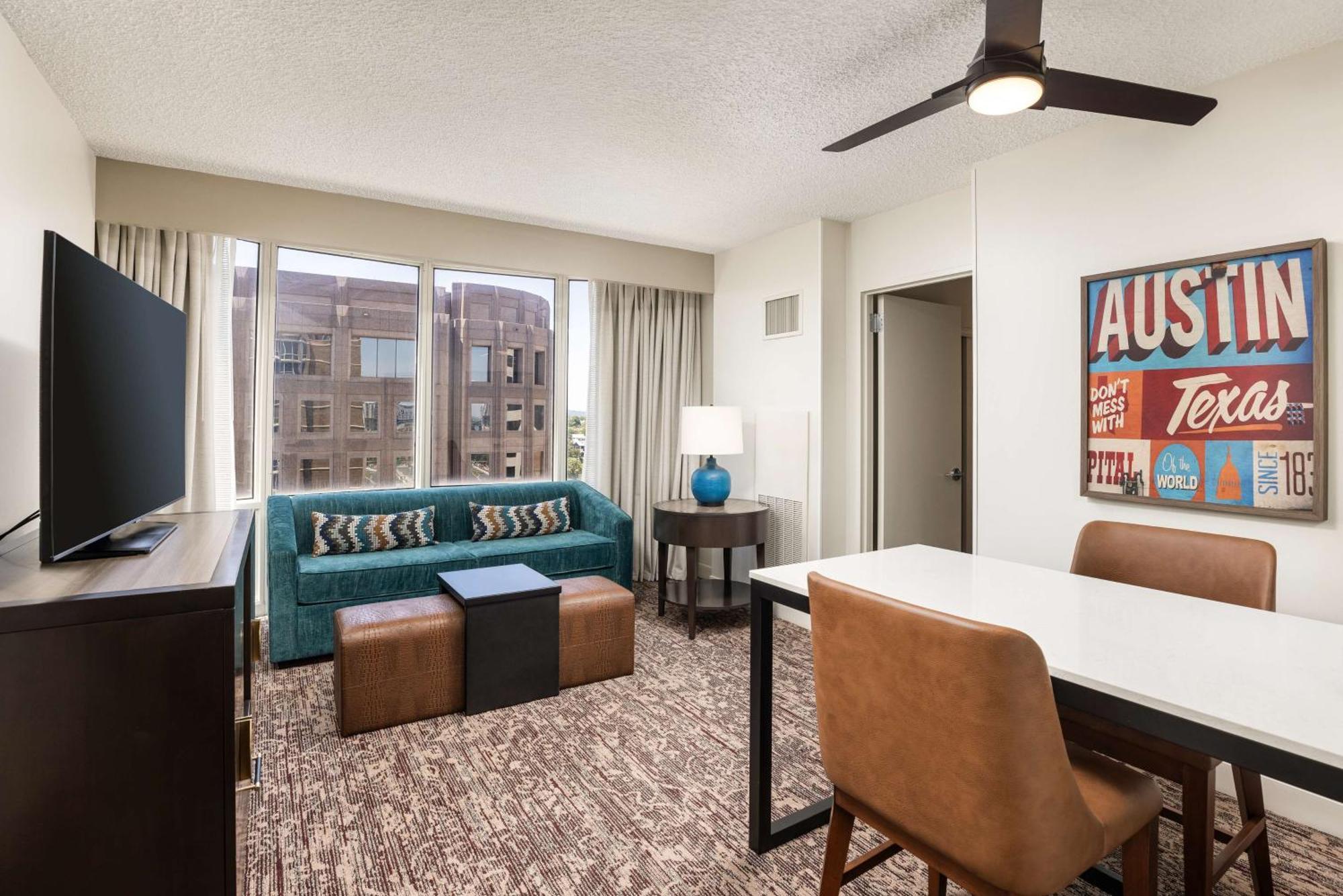 Doubletree Suites By Hilton Austin Downtown Capitol Exterior foto