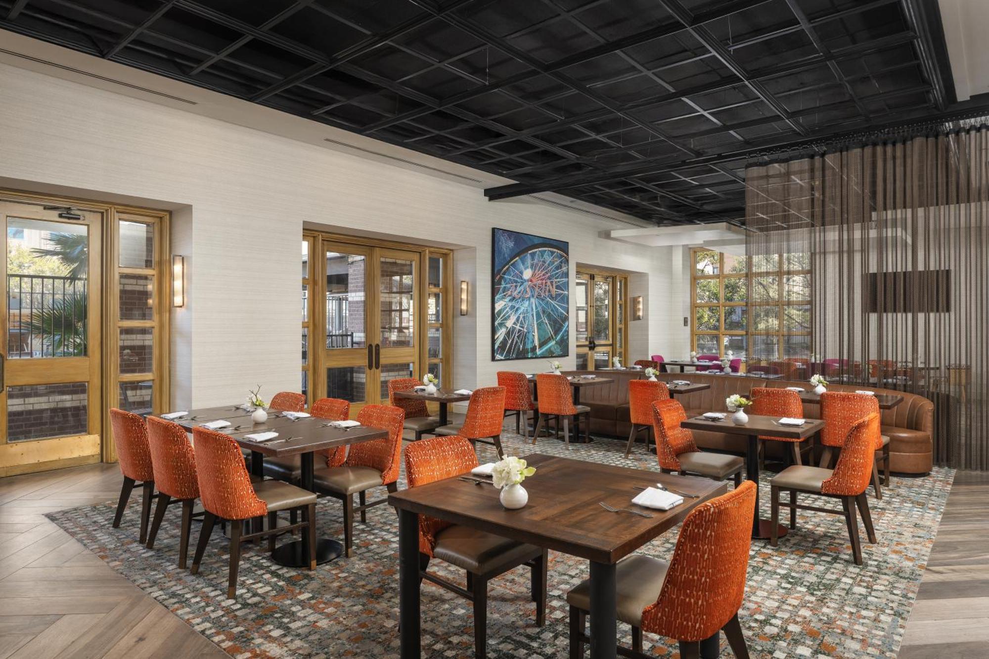 Doubletree Suites By Hilton Austin Downtown Capitol Exterior foto